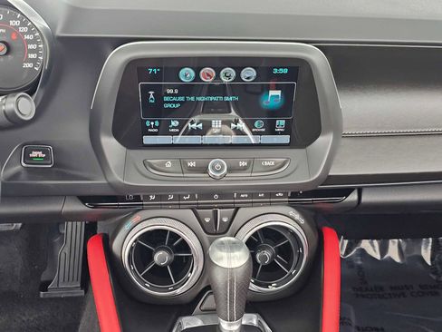 Used 2016 Chevrolet Camaro SS image 27