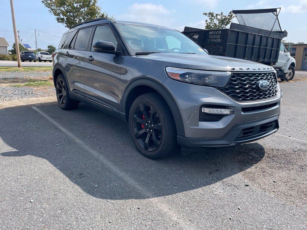 Used 2023 Ford Explorer ST w/ Equipment Group 401A AWD/4WD image 2