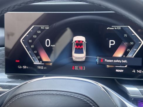 Used 2023 BMW i7 xDrive60 AWD/4WD image 16