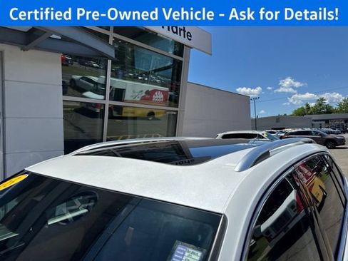 Certified 2023 Volkswagen Tiguan SE w/ Panoramic Sunroof Package AWD/4WD image 28