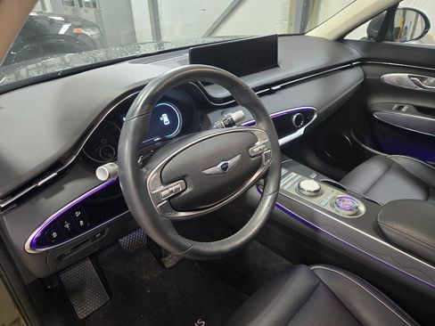 Used 2024 Genesis GV70 2.5T w/ Advanced Package AWD/4WD image 14