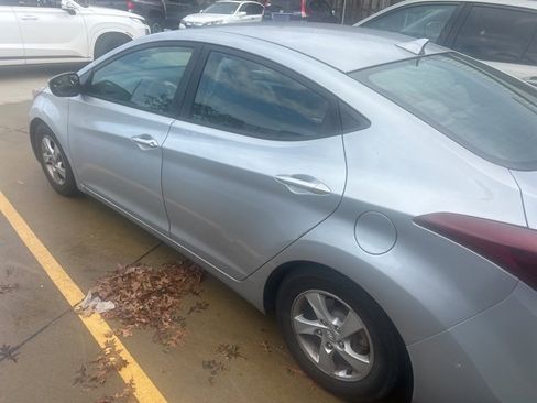 Used 2014 Hyundai Elantra SE image 8