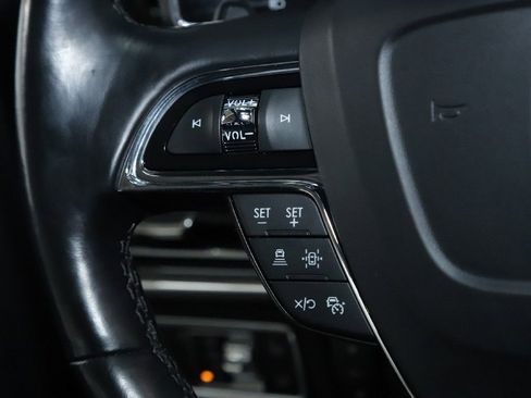 Used 2022 Lincoln Navigator Reserve image 25