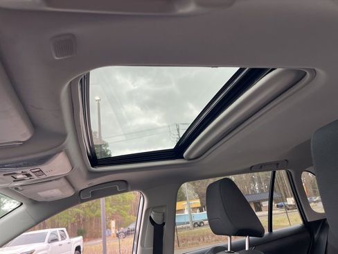 Used 2025 Toyota RAV4 XLE w/ Convenience Package image 20