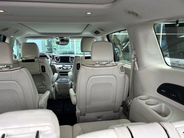 Used 2017 Chrysler Pacifica Limited FWD image 14