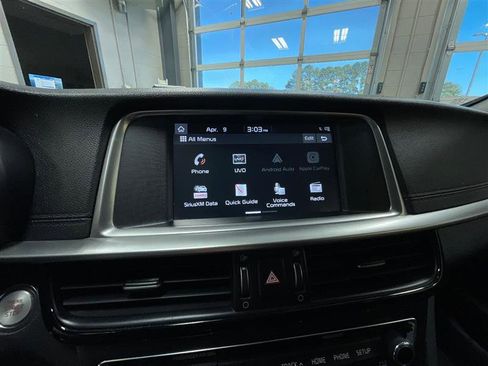 Used 2019 Kia Optima EX image 17