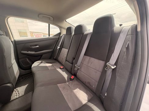 Certified 2024 Nissan Sentra SR FWD image 11