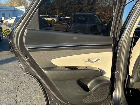 Used 2023 Hyundai Tucson Limited image 45