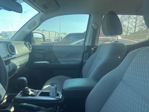 Used 2023 Toyota Tacoma SR5 w/ Technology Package image 9