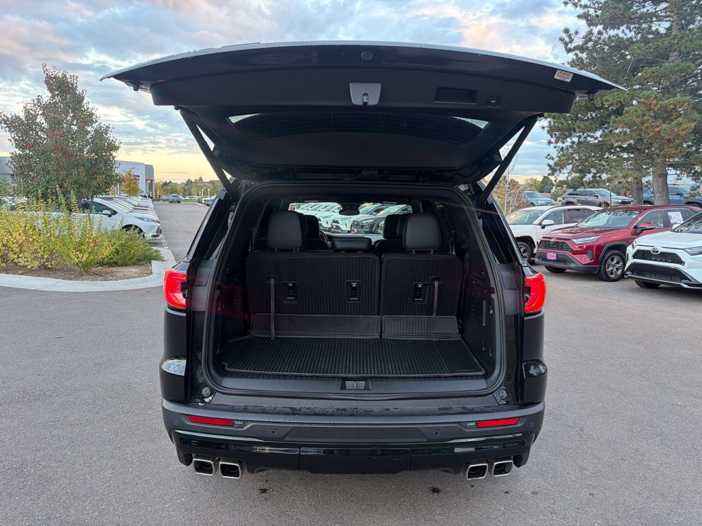 Used 2024 GMC Acadia AT4 w/ Luxury Package AWD/4WD image 17