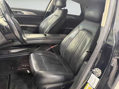 Used 2016 Lincoln MKZ w/ Equipment Group 300A Reserve FWD image 13