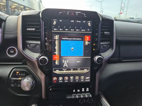 Used 2019 RAM 1500 Laramie AWD/4WD image 34
