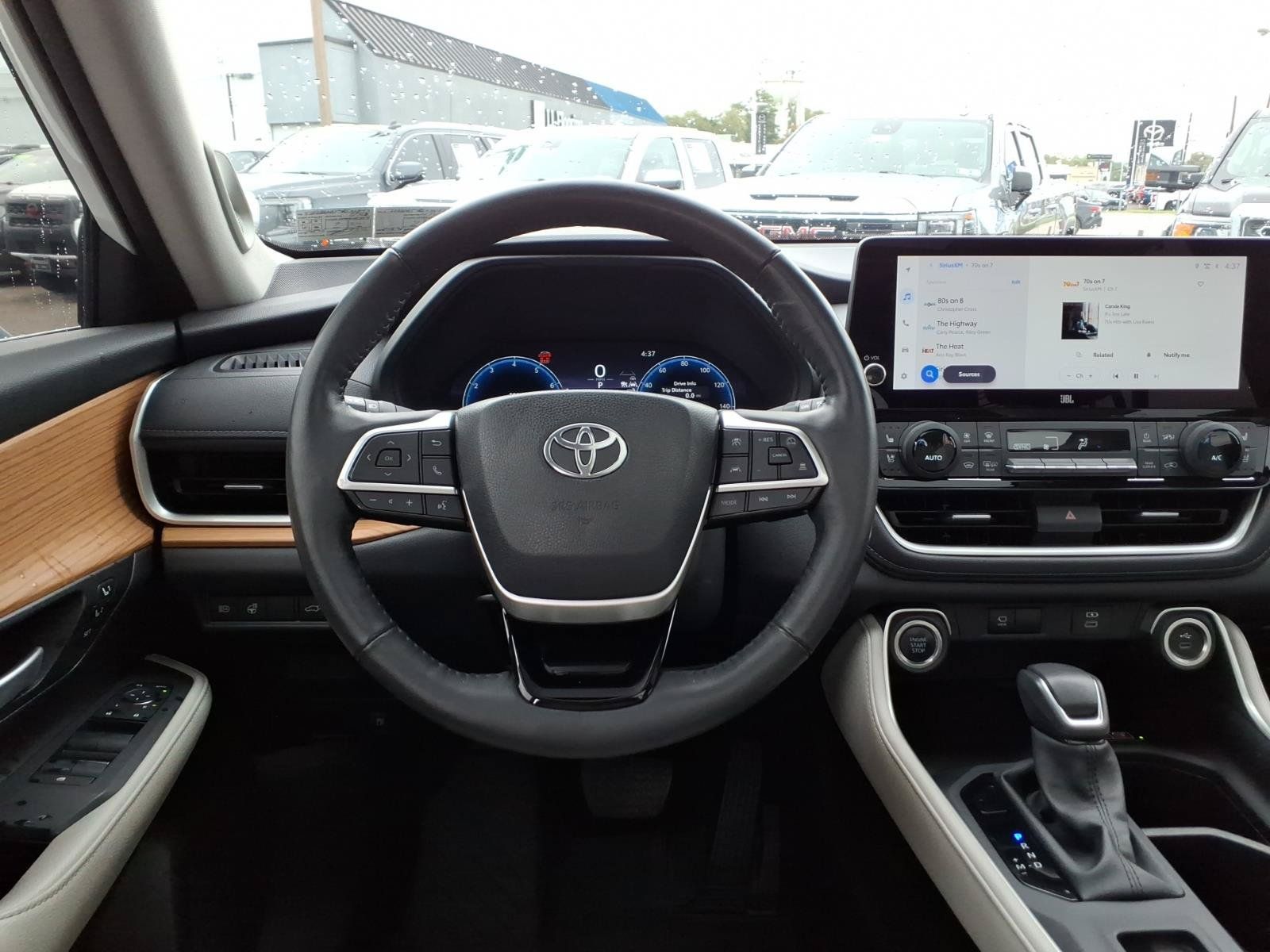 Used 2024 Toyota Grand Highlander AWD image 14