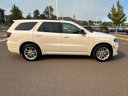 Used 2024 Dodge Durango GT AWD/4WD image 2