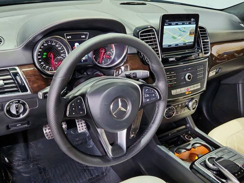 Used 2018 Mercedes-Benz GLE 43 AMG 4MATIC w/ Premium 3 Package image 17