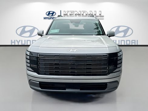 New 2026 Hyundai Palisade Limited FWD image 2