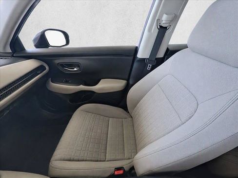 Used 2023 Honda HR-V LX image 23
