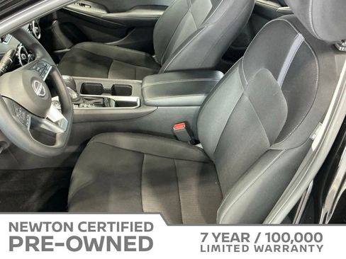 Used 2025 Nissan Sentra SV FWD image 14