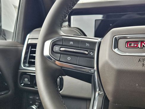 New 2026 GMC Yukon Elevation image 12