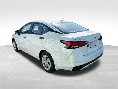 Used 2024 Nissan Versa S w/ Trunk Package FWD image 5