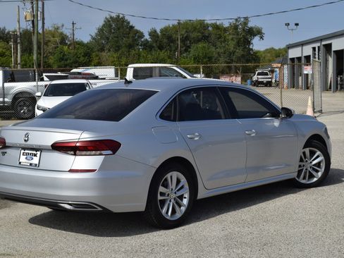 Used 2020 Volkswagen Passat 2.0T SE image 10