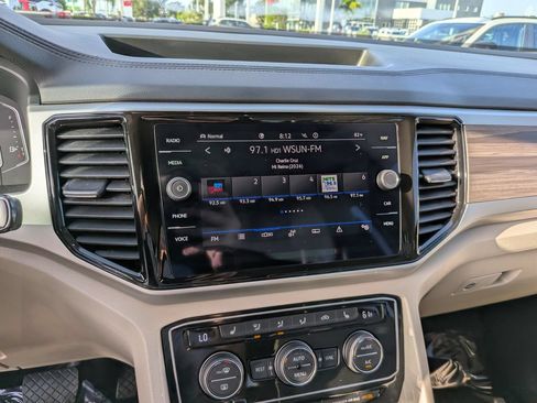 Certified 2023 Volkswagen Atlas SEL AWD/4WD image 22