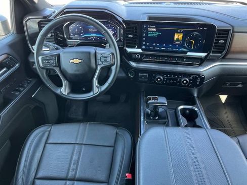 Certified 2024 Chevrolet Silverado 1500 High Country w/ High Country Premium Package AWD/4WD image 18
