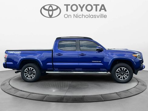 Used 2023 Toyota Tacoma TRD Sport w/ TRD Premium Sport Package AWD/4WD image 6
