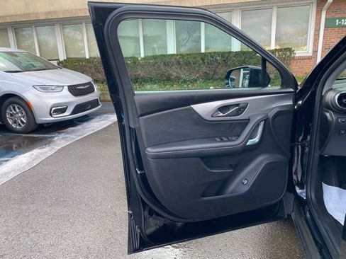 Used 2023 Chevrolet Blazer LT image 25