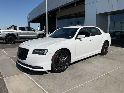 Used 2023 Chrysler 300 S RWD image 2