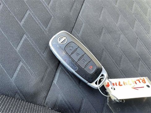 Used 2024 Nissan Kicks SV image 30