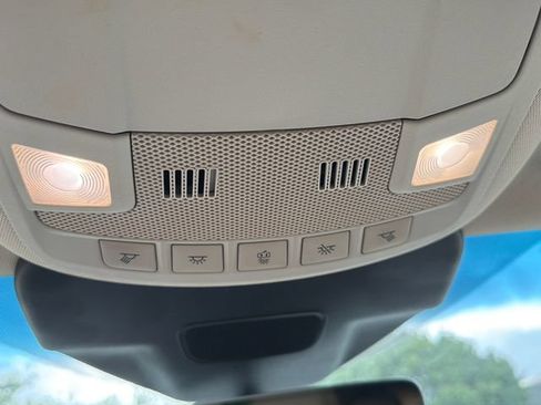 Used 2020 Lincoln Nautilus FWD w/ Equipment Group 101A image 25