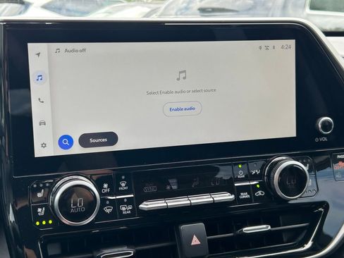 Used 2026 Toyota Highlander Limited image 39