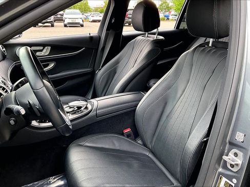 Used 2020 Mercedes-Benz E 350 Sedan image 7