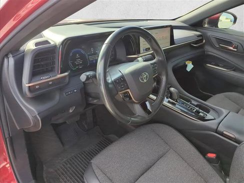 Certified 2024 Toyota Crown XLE image 9