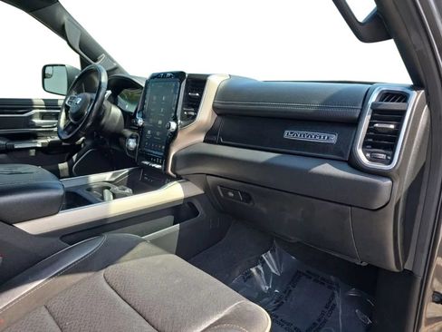 Used 2019 RAM 1500 Laramie AWD/4WD image 19