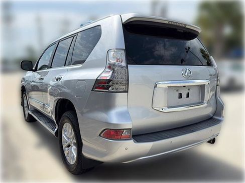 Used 2015 Lexus GX 460 w/ Premium Package AWD/4WD image 4