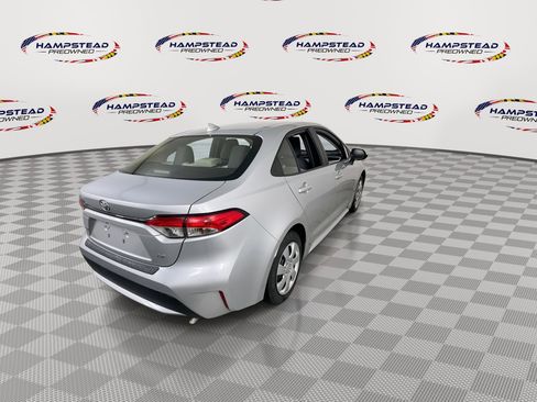 Used 2022 Toyota Corolla LE image 8