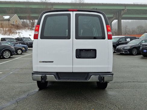 Used 2024 Chevrolet Express 2500 w/ Driver Convenience Package image 9