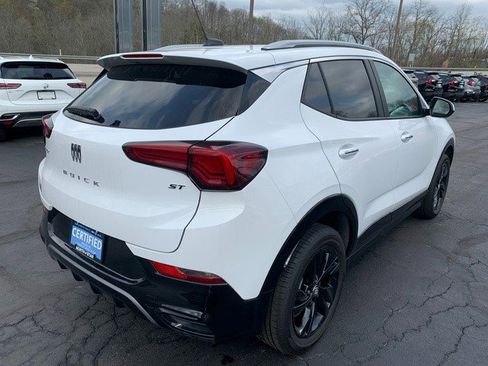 Certified 2024 Buick Encore GX Sport Touring AWD/4WD image 6