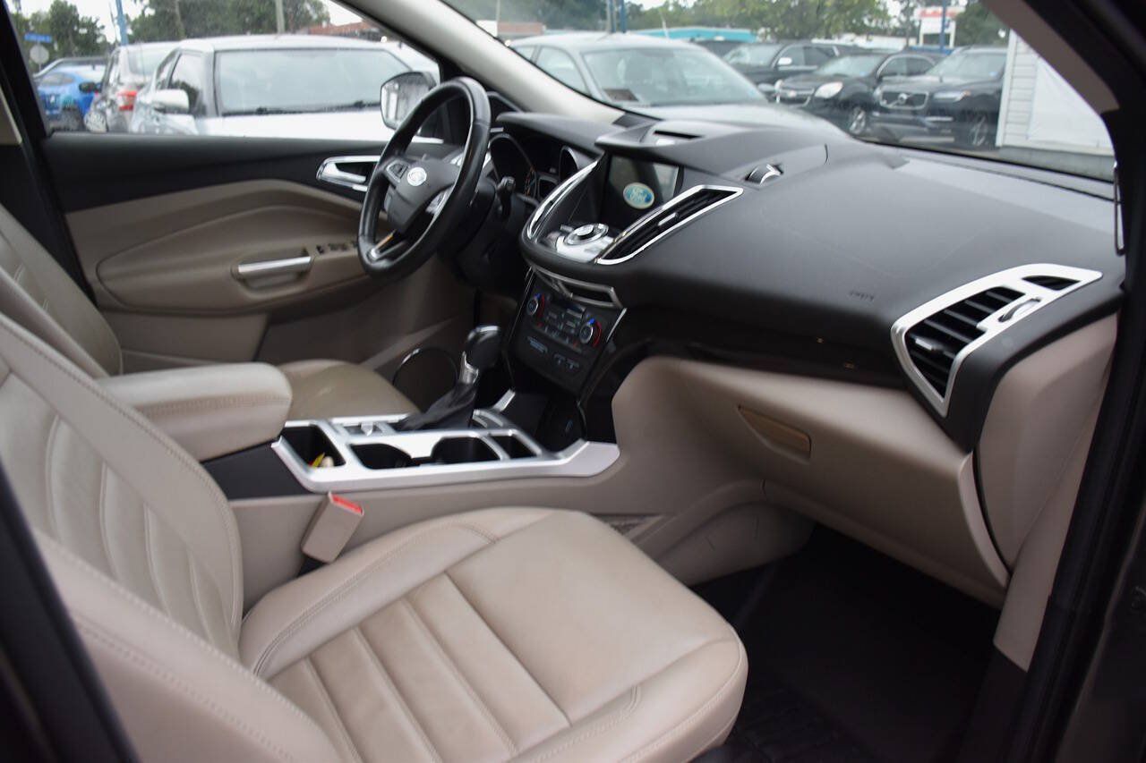 Used 2017 Ford Escape Titanium FWD image 25