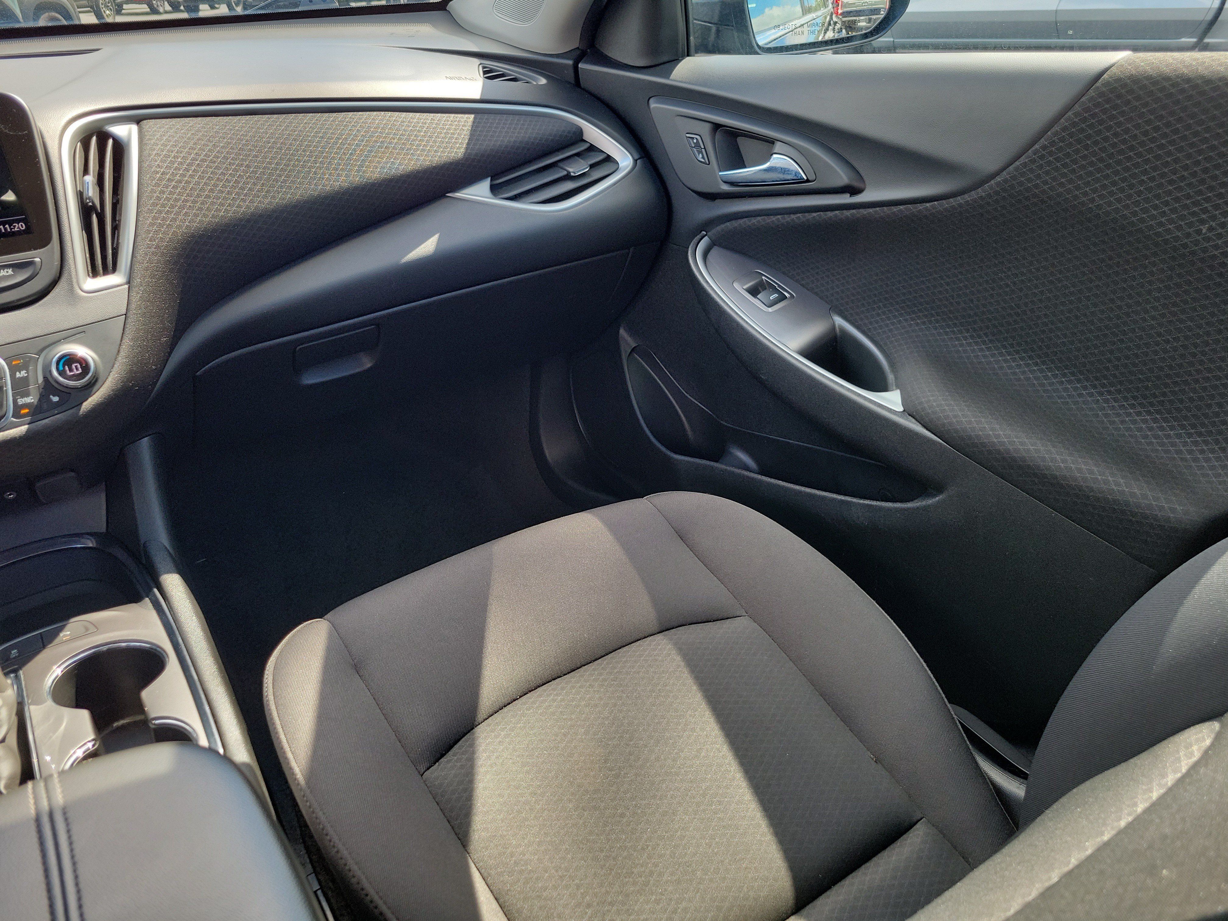 Used 2025 Chevrolet Malibu LT FWD image 23