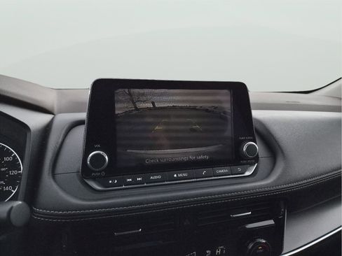 Used 2022 Nissan Rogue SV image 21