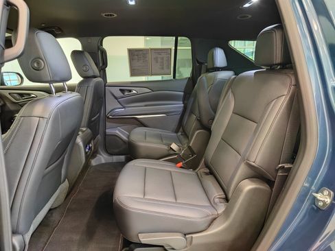 Used 2026 Chevrolet Traverse LT AWD/4WD image 12