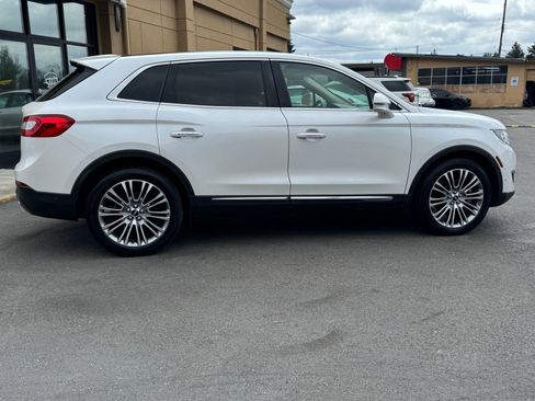 Used 2016 Lincoln MKX Reserve w/ Technology Package AWD/4WD image 8