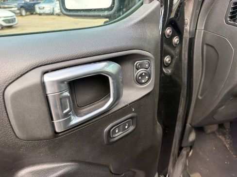 Used 2023 Jeep Wrangler Unlimited Rubicon 4xe w/ Cold Weather Group AWD/4WD image 11
