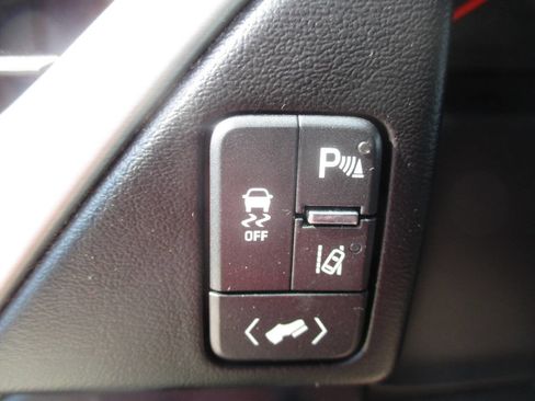 Used 2015 GMC Yukon SLT w/ Open Road Package image 22