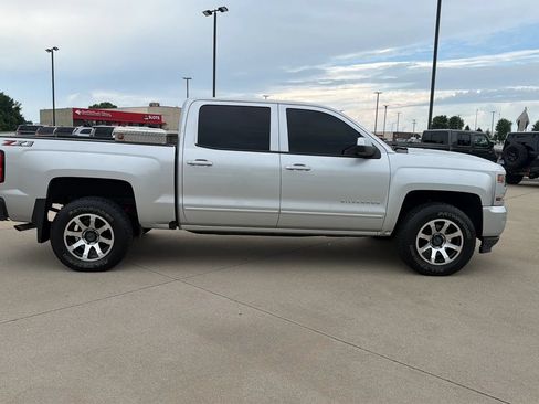 Used 2018 Chevrolet Silverado 1500 LT w/ All Star Edition AWD/4WD image 25
