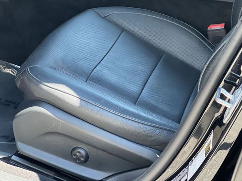 Used 2018 Mercedes-Benz E 300 4MATIC image 19