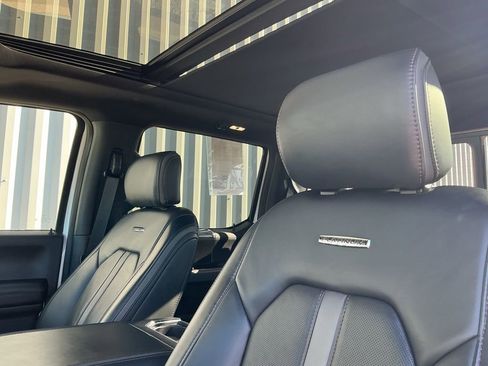 Used 2022 Ford F250 Platinum w/ FX4 Off-Road Package image 11